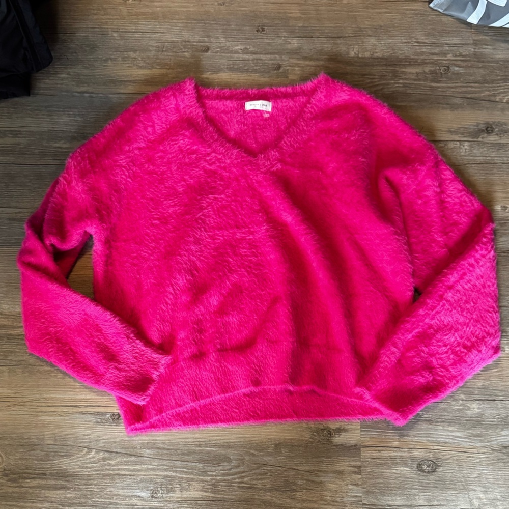 In excellent  condition - no size tag but fits like a S